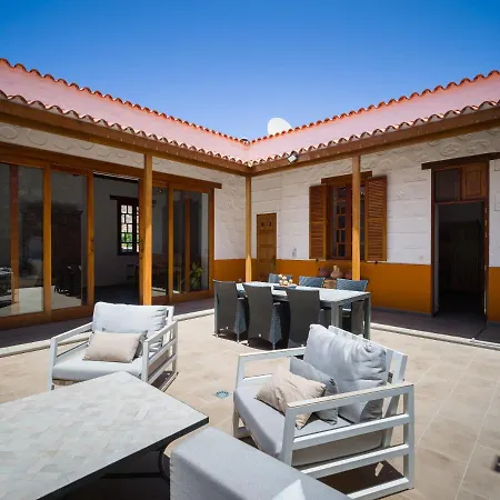 Beautiful Beach House In Traditional Canarian Style Puerto De Mogan Exterior photo